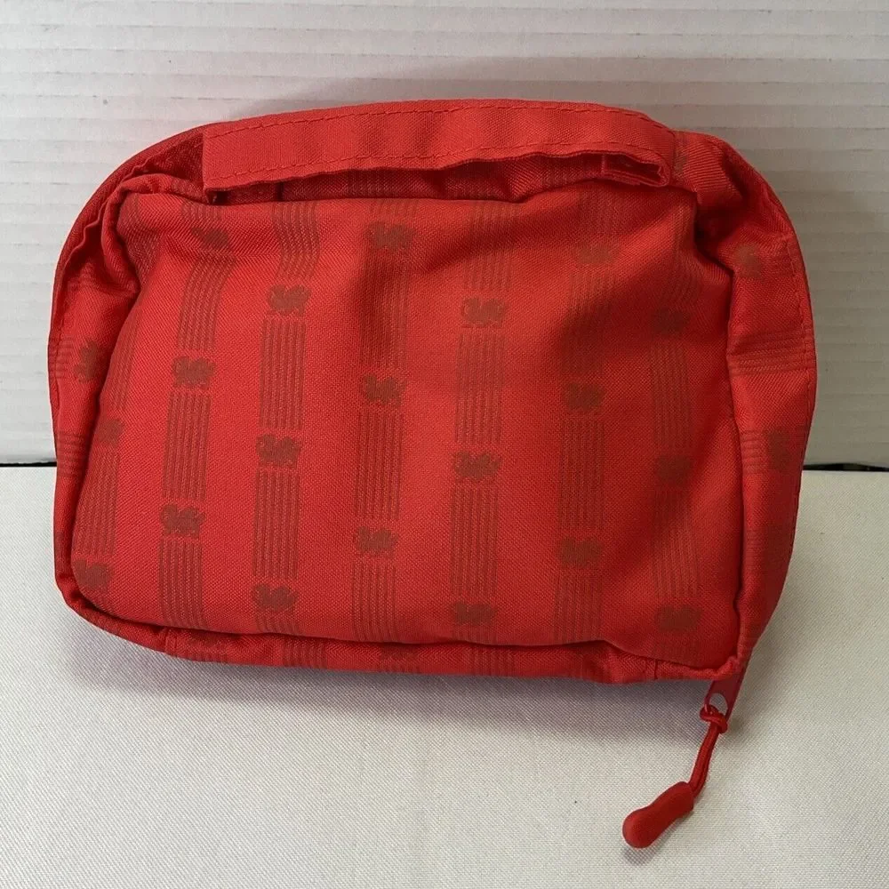 United Airlines Polaris‎ Limited Edition Wrexham Amenity Kit Red - NEW no Tag